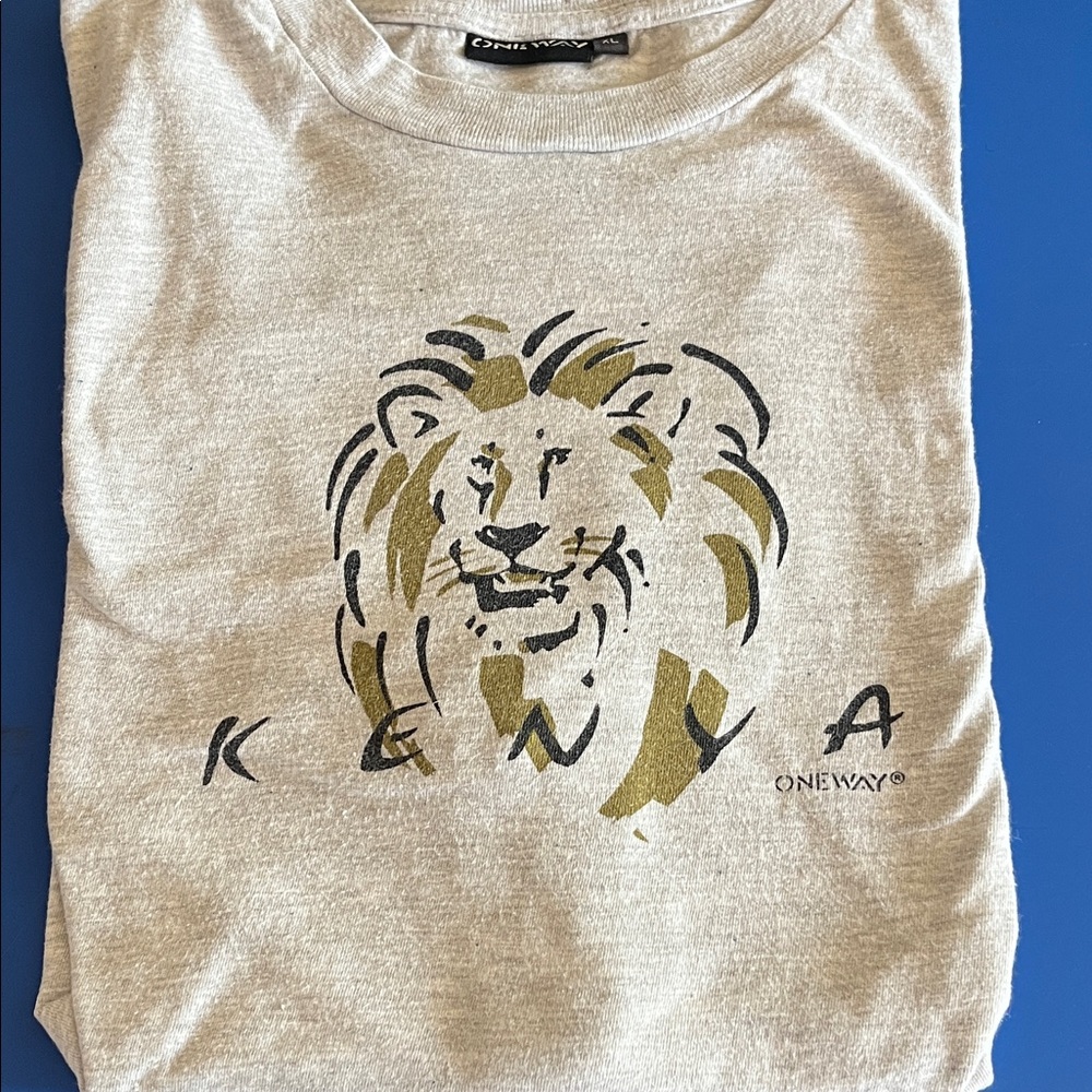 Lion Graphic Tee - Gray